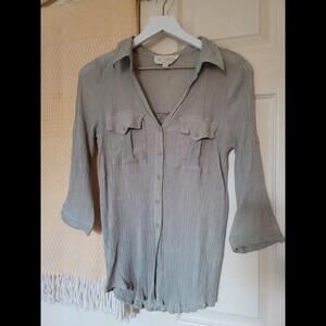 *Junior's Medium Blouse